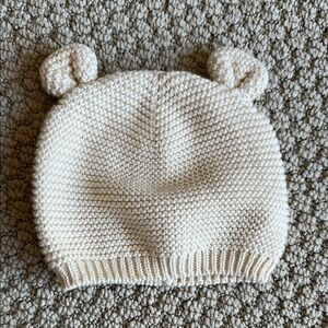 Baby Gap knit hat bear 0-3 month
